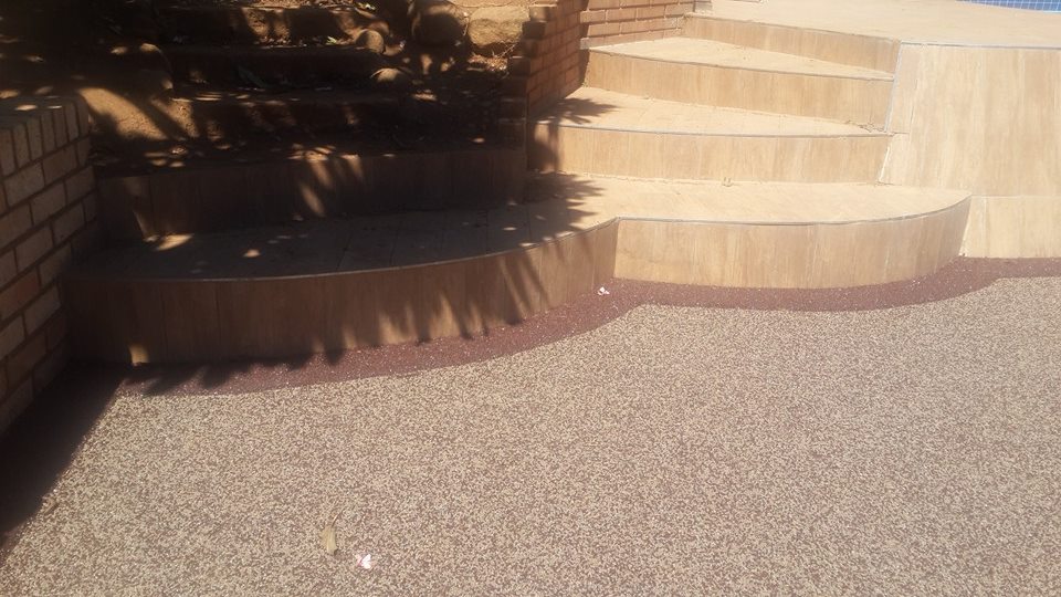 Outdoor walkway Zimbabwe Quartz Carpet finish